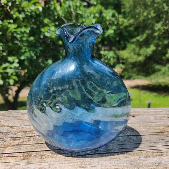 Blue Art Glass Vase Ruffle Top Organic Shape Air Bubbles Swirl Optic Design 6" V - Picture 7 of 8